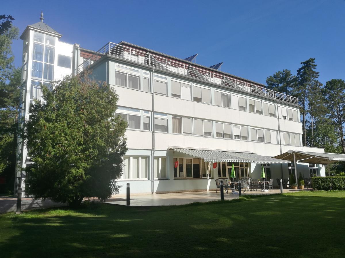 Otp Hotel Budapest Exterior photo